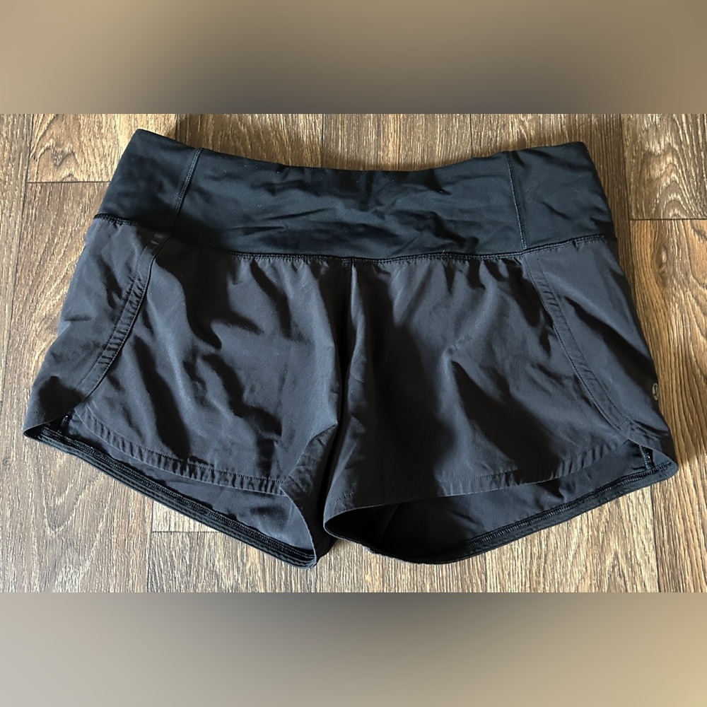 Lululemon shorts size 6